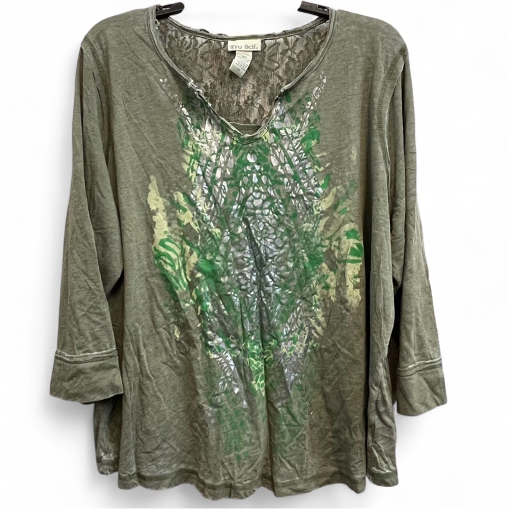 Trendy Olive Green 3/4 Sleeve Top Lace V Neck Raw Hem Plus Size 2X Graphic